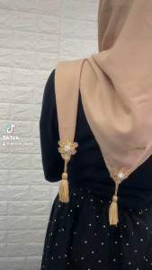 JILBAB SEGIEMPAT VOAL TASSEL BUNGA SARAH CLARISSA TERBARU