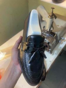 Giày lười nam hàng kĩ cao cấp in vân gù cá sấu gắn băng mác síc chuông giày dự tiệc nam đế cao su khâu may chắc chắn mã 68