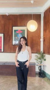 Basic Tank Top with Logo 🖤🤍เสื้อกล้ามแขนกุดที่ใส่แล้วผอมมากปักโลโก้ช่วงกลางอก 270 บาทส่งฟรี