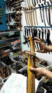 Golok Tebas Bambu & Kayu Siap Pakai Ukuran 30 cm Ukir Macan