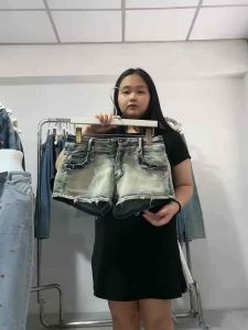 กางเกงยีนต์ขาสั้น ผ้ายืด สีฟอก เซ็กซี่ (สีฟอก)