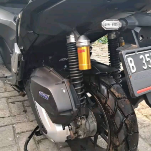 Hugger Spakbor Kolong ADV 160 PCX 160 Bahan Plastik Abs