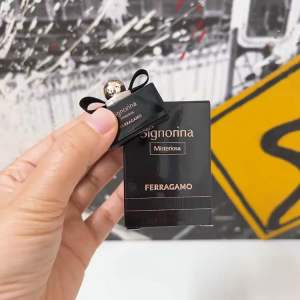 Nước hoa nữ Salvatore Signorina Misteriosa EDP 5ml