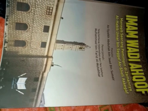 Buku Imam Wadi Ahqof Penerjemah Habib Muhammad Almutohhar