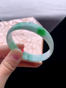 Myanmar jade bangle 51.5mm  singapore can view and try