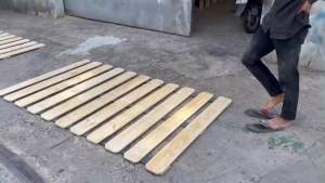 Giường palet cuộn gỗ thông nhập khẩu