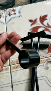 1 Pcs Besi Siku Gantungan Baju Tempel Tembok Dinding Siku Jemuran Kuat Display Toko Ujung Bulat