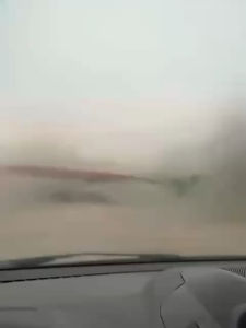 玻璃防雾剂 (1瓶)  Anti-fog Glass Spray #一喷防雾·清晰到底” 雨雾不挡路，安全一路随行”拒绝模糊，清晰驾驶”#可以试看这款玻璃防雾剂🌈.