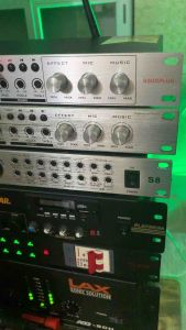 Vang cơ lai số JBL S500 Plus - Tặng 2 dây Canon (Mạch đỏ Reverd/Echo cực chuẩn hàng nhập khẩu loại 1) nút nguồn phía trước cực tiện lợi