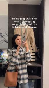 Kemeja Ruffle Ginghamp Flanel & Atasan Flanel Wanita Terbaru