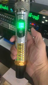 Micro karaoke không dây Shure UGX-90 Mẫu 2024(Hàng nhập khẩu cao cấp Mic hát nhẹ tiếng ra sáng trầm ấm chống hú rít)