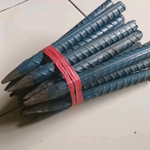 betel ujung lancip bahan besi ulir diameter 19mm 1pcs