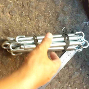 Lò Xo Thép Xi Phi 15 Bán 2 Cây