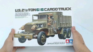 US 2 1/2 Ton 6x6 Cargo Truck TAMIYA 1/35 35218