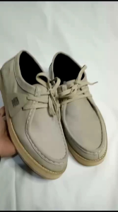 Sepatu pria kulit books cream