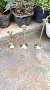 Tempat Lilin Kuningan Cabang Motif Polos 20 cm Warna Kuning 1 Pcs