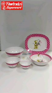 จานชามเมลามีนลายหมีพูห์ ยี่ห้อFlowerware ผลิตจากSuperware เกรดเอทนทานปลอดภัย ยกชุด/ยกเซต