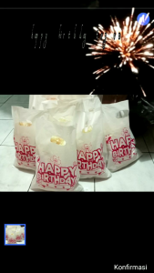 Kantong plastik ulang tahun/happy birthday ukuran 25x35 isi 50lbr/pack