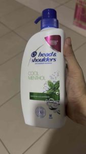 Head & Shoulders Cool Menthol Anti-Dandruff Shampoo 680ml stock ready