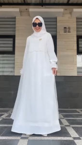 Gamis Inji premium koleksi Bhadshopbutik gamis inji white blue