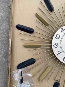60cm Nordic Wind Light Luxury Fashion Living Room Decoration Creative Wall Clock