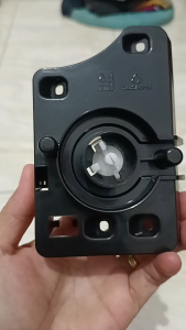 Bracket pembuangan mesin cuci Polytron 2 tabung model oval