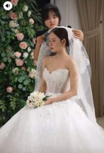 Bộ phụ kiện váy cưới- lúp- ống tay- choàng vai