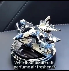 pajangan dashboard mobil + parfum motif pesawat tempur tenaga surya