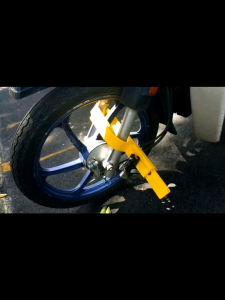 New Premium Motorcycle Wheel Lock Anti-Theft Clamp - Universal Fit for SYM/HONDA/SUZUKI/Vespa Models