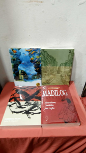 Deskripsi Produk ✨ PAKET 4 BUKU MADILOG NAMAKU ALAM PULANG DAN LAUT BERCERITA ✨ Koleksi Buku: Paket ini mencakup 4 buku yang berjudul Madilog Namaku Alam Pulang dan Laut Bercerita. 📚 Isi Buku: Setiap buku dalam paket ini memiliki cerita yang unik