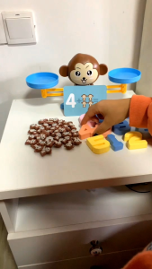 ของเล่นเด็ก เครื่องชั่งสมดุลตาชั่งน้องวัว ลิงกบตราช