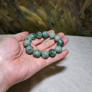 16mm Natural untreated Burma Jade (Type A Jadeite) light green "floating flowers" bracelet (with certificate) 16毫米翡翠淡绿飘花手链(带证书)