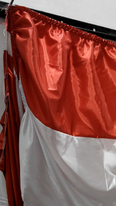 Bendera background karet merah putih bendera panjang 10 gelombang bendera gelombang renda panggung bendera umbul umbul 17 agustus