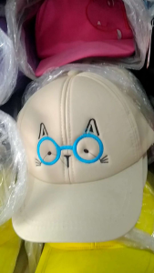 Topi anak bordir mata kucing lucu