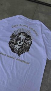 Kaos dosa orang di hakimi new