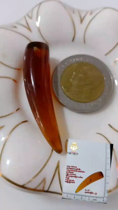 จี้อำพันพม่าแท้ทรงเขี้ยวช้างสวยงามมากค่ะ