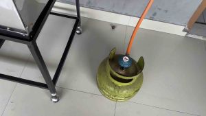 Oven Gas Api Atas Bawah Stainless Ukuran 75x55x65cm | Fit untuk Memasak dan Memanggang Roti | Dengan Kaki Besi dan Koneksi Gas LPG