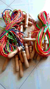 Dây nhảy thể dục tay cầm bằng gỗ chắc chắn