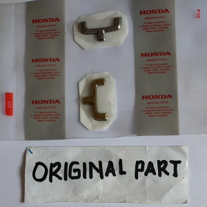 Emblem Logo Honda Scoopy 2021 2022 K2F HURUF (Y) Silver Chrome Asli Original Bawaan Pabrik