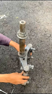 Treker PELEPAS Komstir Mudah Digunakan Tanpa Ketuk