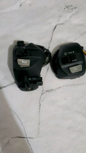 SAKLAR  HOLDER 1 SET 1 SET KANAN DAN KIRI MIO SPORTY MIO SMILE JUPITER MX OLD JUPITER Z BURUNG HANTU MIO SOUL MIO GT MIO J XEON KARBU XEON RC MIO Z MIO M3 SOUL GT MIO 125i