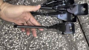Chân chống xe đạp trẻ em 16inh chất thép dài 22cm dùng cho xe đạp bé có kích thước khung bánh 16inh.