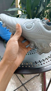 Sepatu bola anak ortuseight free kaos kaki ukuran 33 samapi 38