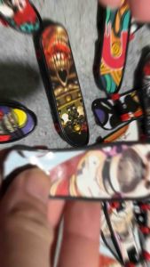 Mini Finger Skateboard: Compact & Portable Fun