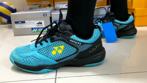YONEX ORI-BADMINTON FREE KAOS KAKI+TAS