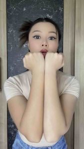 ❤️🔥พร้อมส่ง Jamsai body tone up โลชั่นกันแดด กลิ่นหอมปรับผิวขาวเนียน กันน้ำกันแดดไม่ติดขน