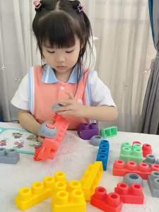 (HÀNG LOẠI 1) Xếp hình thông minh lắp ghép nhựa dẻo 50 chi tiết an toàn phát triển trí tuệ cho bé KÈM HỘP ĐỰNG