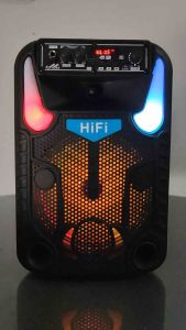 ลำโพงบลูทูธคาราโอเกะ 8 นิ้ว  มีไฟLED พร้อมไมค์โครโฟนมีสาย