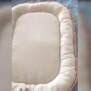 ที่นอนเด็กอ่อนรังไข่ พร้อมหมอน3 ใบ