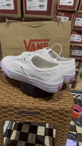 BEST SELLER ! Sepatu Pria dan Wanita Full White